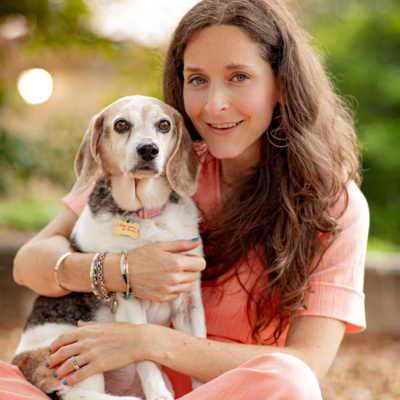 Episode 199 | Best Pet Ever: Katya Lidsky, host of The Animal That Changed  You, on writing love letters to her dying dog. Also: Jonathan Safran Foer's  case for eating... dogs. -